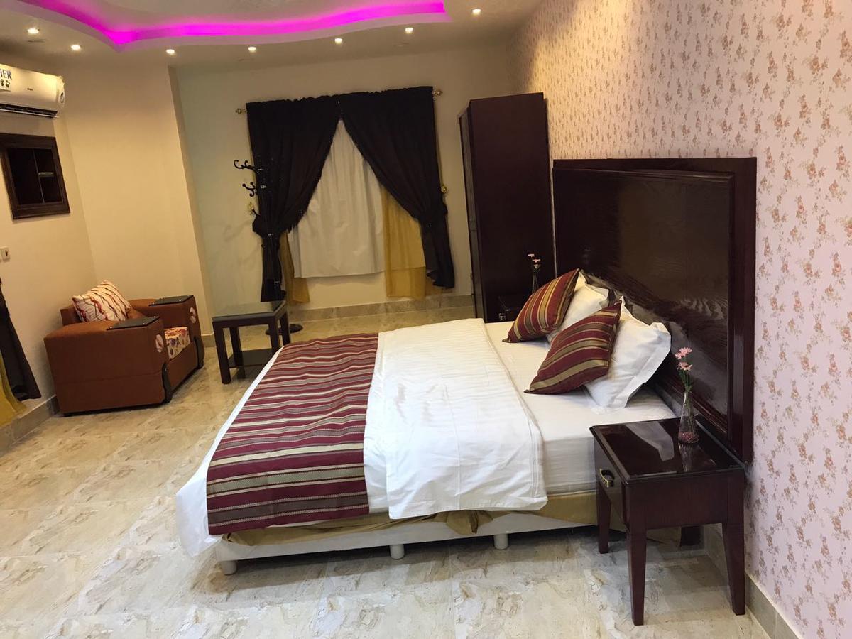 Dana North Aparthotel Ал Кураят Екстериор снимка
