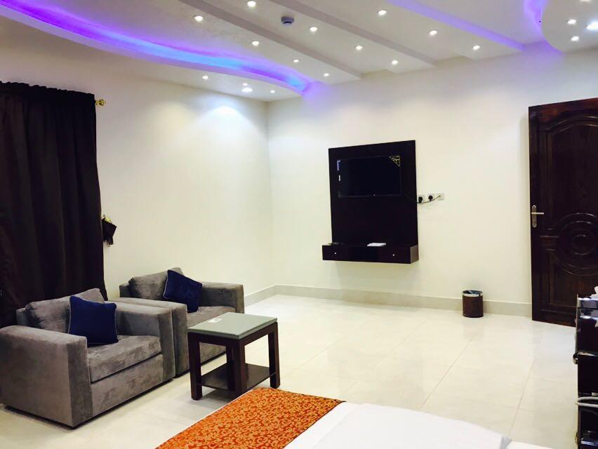 Dana North Aparthotel Ал Кураят Екстериор снимка